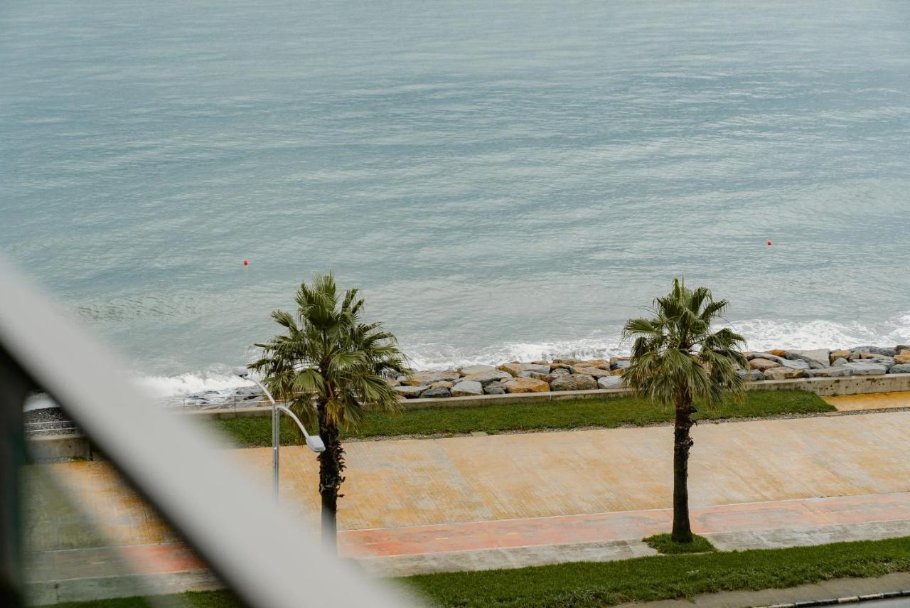 G-Point New Beach Batumi Luaran gambar