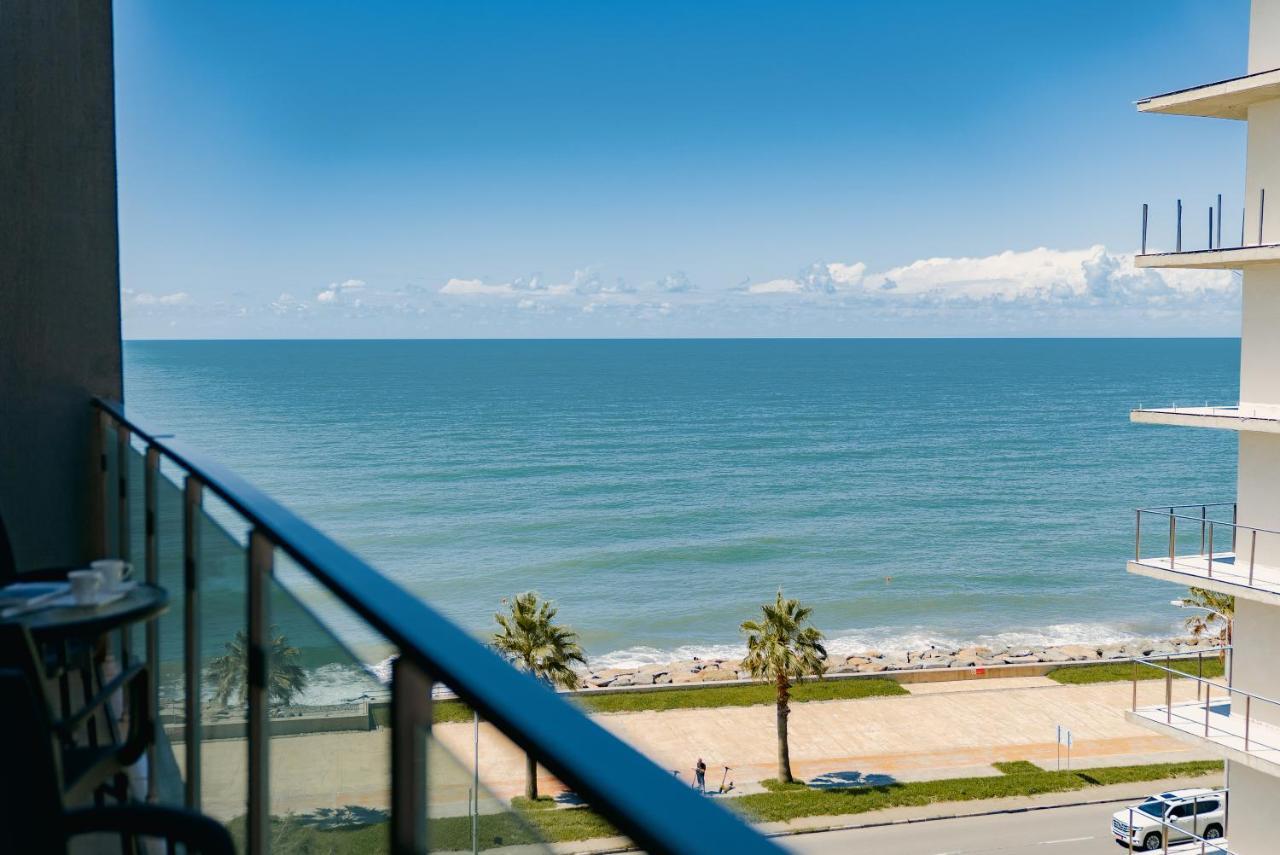 G-Point New Beach Batumi Luaran gambar