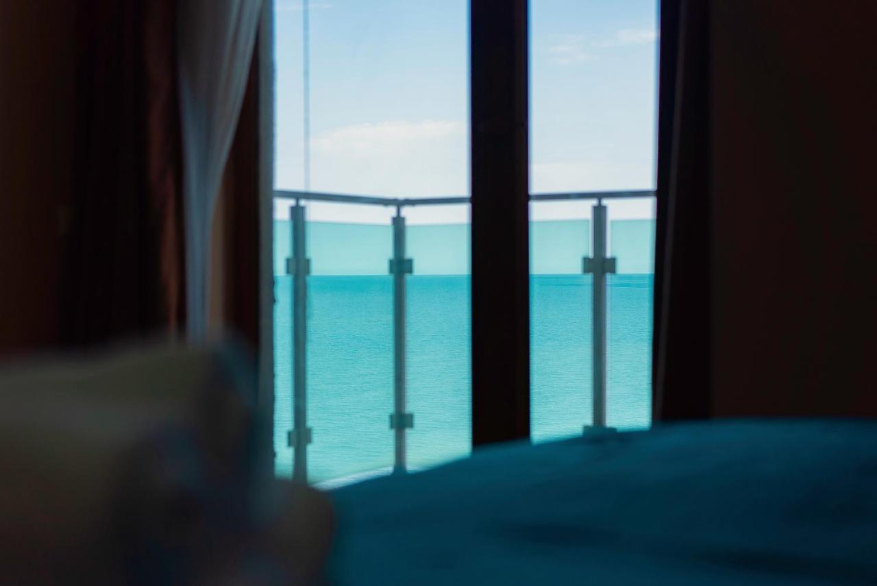 G-Point New Beach Batumi Luaran gambar