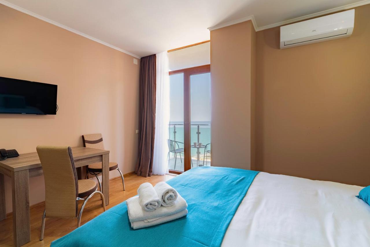 G-Point New Beach Batumi Luaran gambar