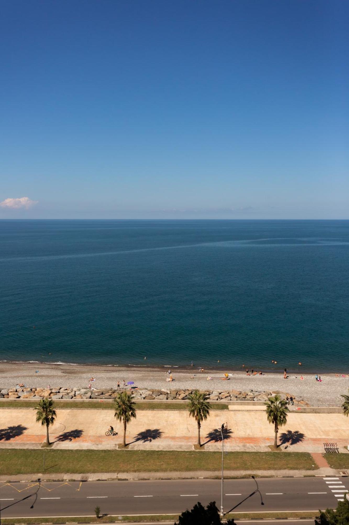G-Point New Beach Batumi Luaran gambar
